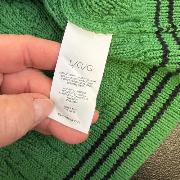 CAbi Women’s Green Textured Knit V-Neck Sweater Size Large Preppy Sporty Chic - Picture 7 of 9